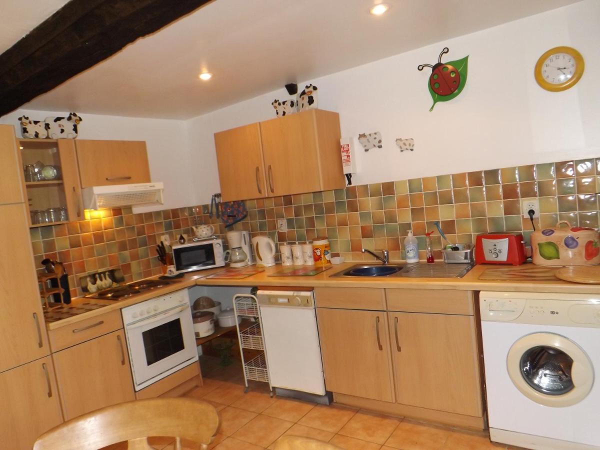 Beautiful 3-Bed Cottage In Passais-Villages Saint-Simeon  Exterior photo
